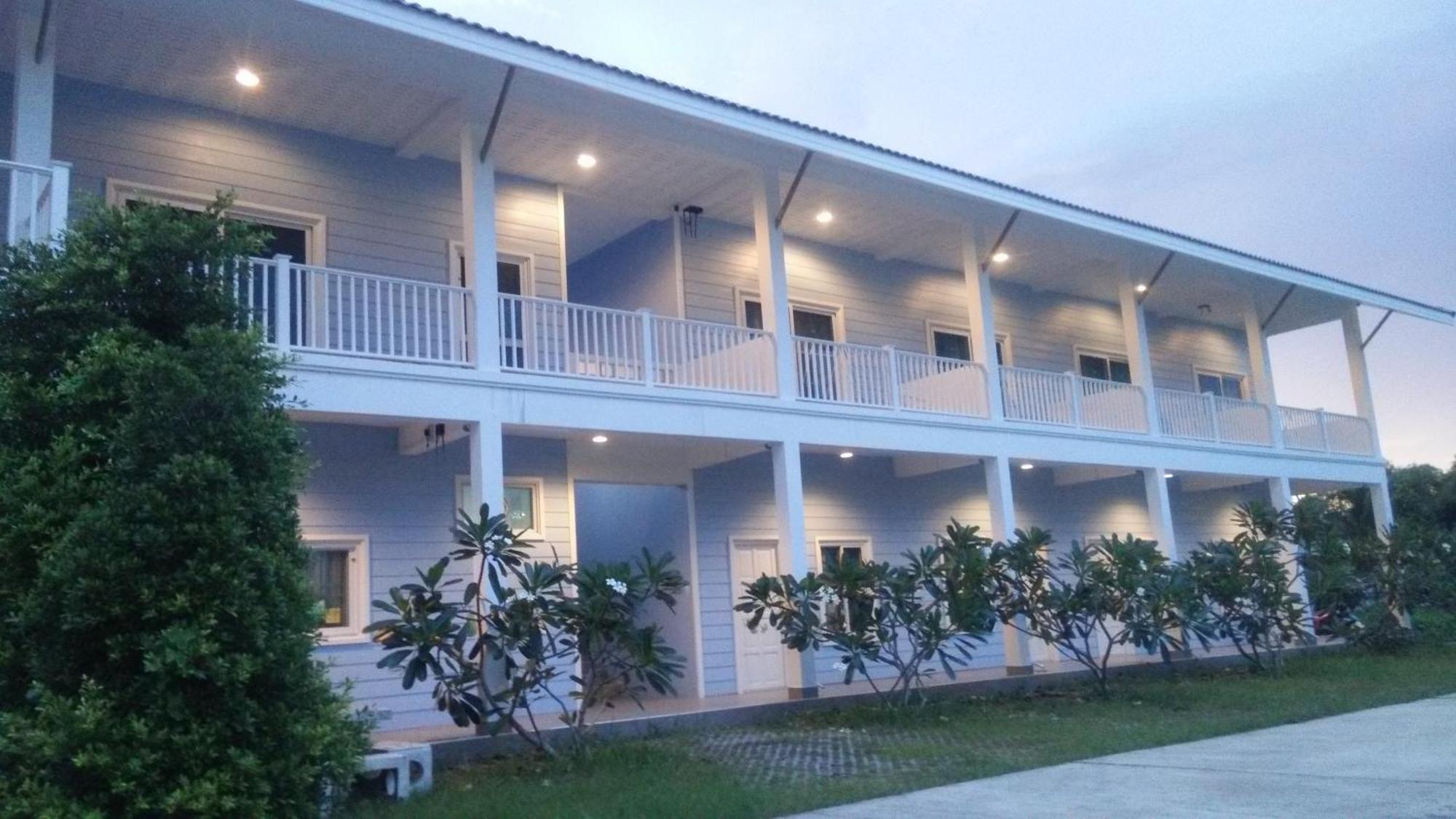 Vanilla Ville Resort Khlong Thom Exterior photo